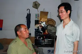 陕西农民辛苦供儿子读书，因不给儿子碰电脑，没想到儿子前程尽毁图片