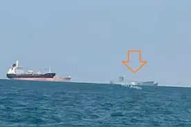 世界第三大海上力量，伊朗4万吨无人机航母试航，美航母进波斯湾图片