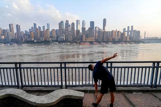 高温天运动警示发布！专家提醒：60岁以上务必远离这3类锻炼方式