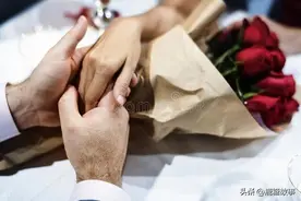 （完）结婚纪念日这天，老公失恋痛哭，我却只笑着安慰图片