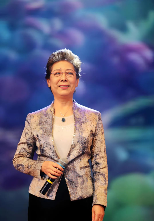 她曾是国家一级演员，遭丈夫无数次殴打，丈夫：我不过了！离婚