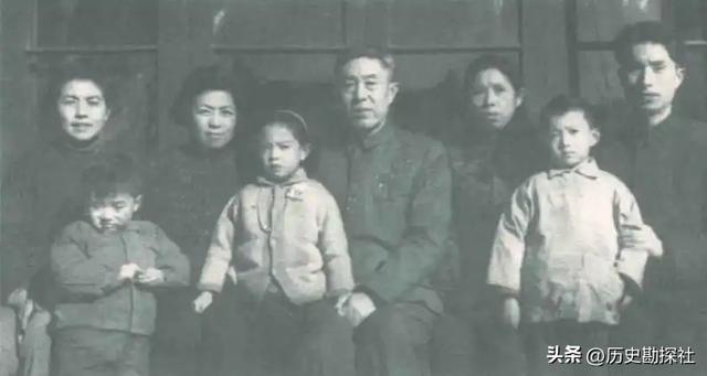 起义将领郑洞国的妻子有多美？五官大气优雅知性，美艳不可方物！