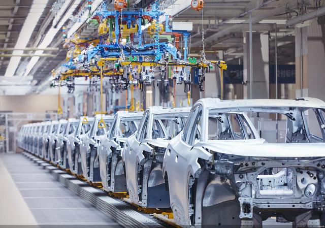 日本话音刚落，又一国介入台海，专机已经离华，要逼中国做3件事