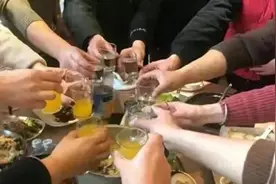 减肥最好的办法就是喝酒，原因很简单：图片