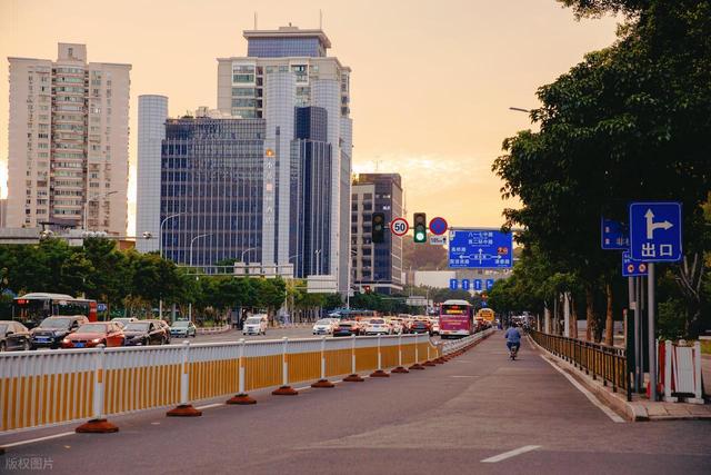 原来海边城市可以这么安静！福州：满城榕树下，藏着最真实的闽都