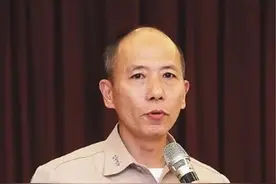 距厦门仅4公里，台军总长代表赖清德登岛，遇上大陆无人机图片