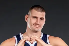 谁最不值？NBA历史最大的10份球员合同，库里4年2.15亿都只能垫底图片