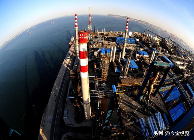 油价又飙升了，钱包扛不住！为何地缘一乱就涨？别只盯着动荡看