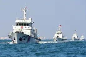 12艘大陆船演练救援，位置很敏感，台海巡船不请自来，被喊话驱离图片