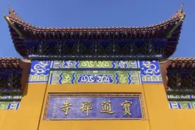 武汉最大的寺庙 ，曾有僧人1500人，占了半座山图片