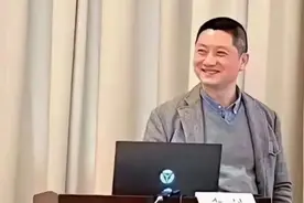 温医李晟遗体正式下葬！凌晨排队有人哭晕，骨灰安葬地曝光图片
