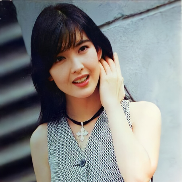 被戴8次绿帽子，3次被捉奸在床，这就是我们“玉女”守卫的爱情？