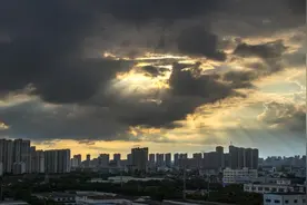 当代散文|雨后清晨天色清纯，遥望山水如洗清新图片