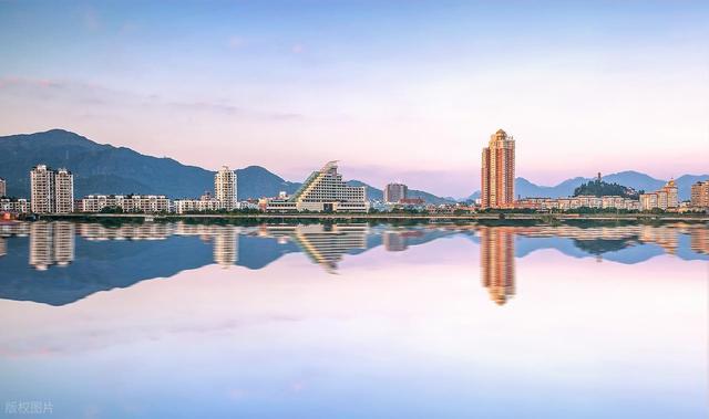 全国最值得去的 15 个小众城，去过 7 个算合格，去过 12 个算旅行玩家