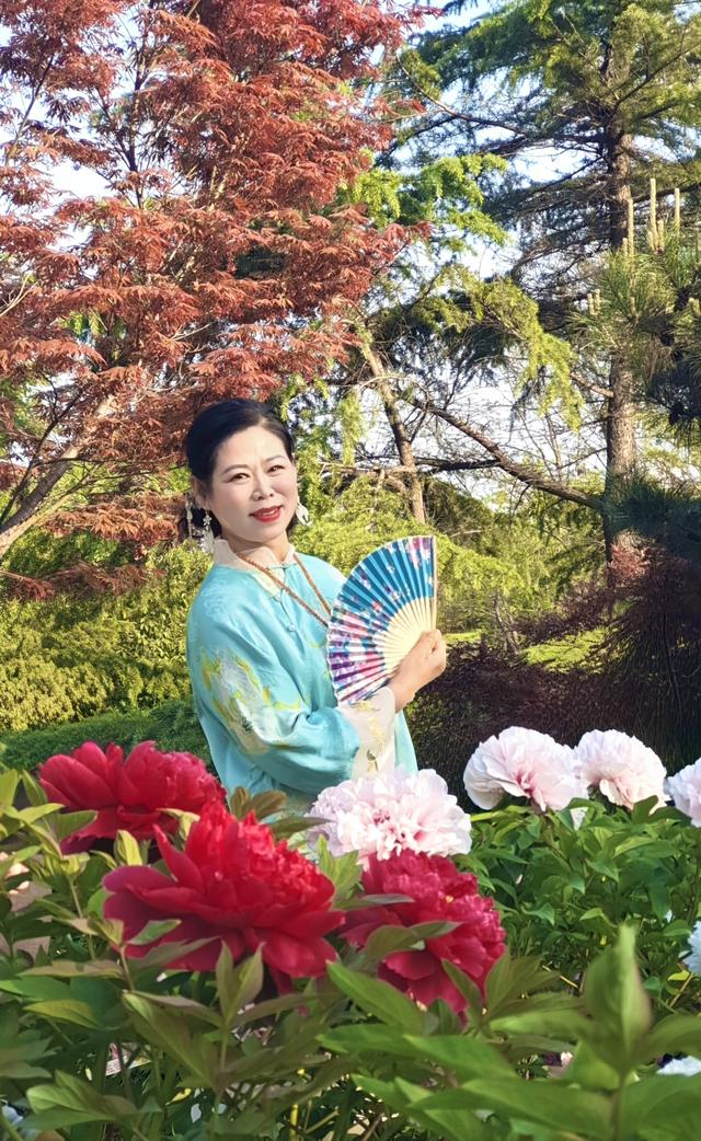 国色天香 旗韵芳华——牡丹园赏花雅集