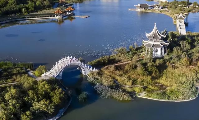 80 年代的东北江南园林，20年后变废墟，现靠几片叶子“死而复生”