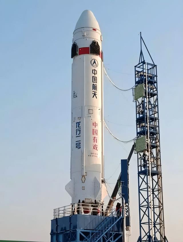 神舟二十遇碎片撞击？中国载人航天应急救援，7天就能接回航天员