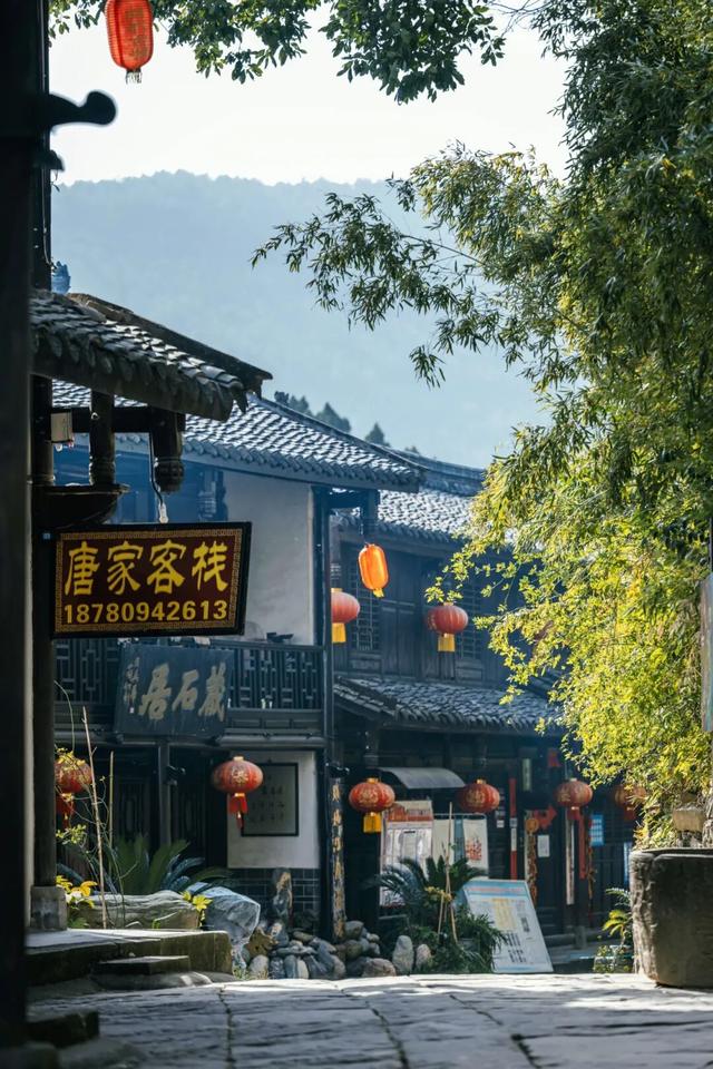 在昭化游玩要显潮！基础款就不要搭基础款