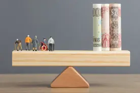 企退71岁，26.8年工龄，养老金4500元，每月涨121元，怎么做到的图片