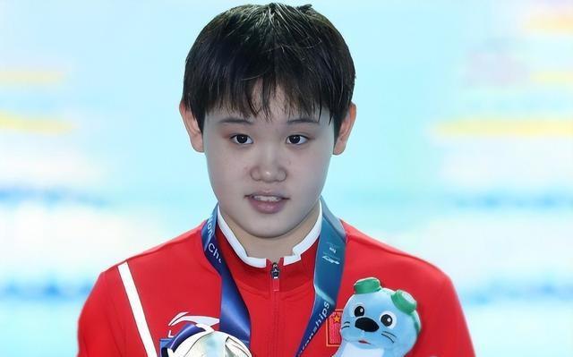 官宣退役不到1月，张家齐接受采访，句句不提却字字都提全红婵