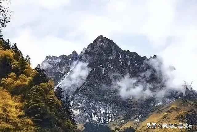 官鹅沟之秋：一场色彩与诗意的狂欢