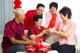 警惕！老人的生日不能随便过，尤其这三个年龄，家有老人的别大意图片