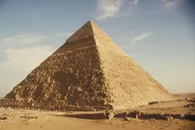 2017年金字塔出土16具清朝人尸骸，身份确认后，中国专家泪洒当场图片