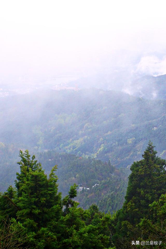 雨中登顶南岳衡山