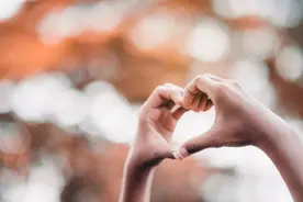 错位的亲情：18年后发现亲弟弟变成同母异父的弟弟图片