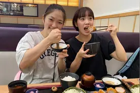 探球丨迷恋林高远的日乒女队员太多了，不在乎又多个迷妹木原美悠图片