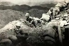 对越作战罕见白刃战！收复法卡山，班长与越军拼刺刀，壮烈牺牲图片