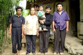 1974年，20岁知青为报恩娶31岁寡妇，养6个娃放弃返乡，留在大山图片