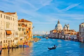 “一带一路”这十年 | 苏里南自然资源部部长：中国企业在苏里南发挥着巨大作用图片