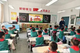 消防知识进校园 安全意识入童心图片