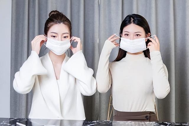 张文宏：天冷坚持戴口罩的人，过不了1年，身体或会有9大变化