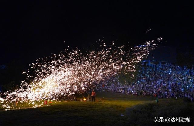 好吃好耍，还有多种非遗表演！你来这里打卡了吗？