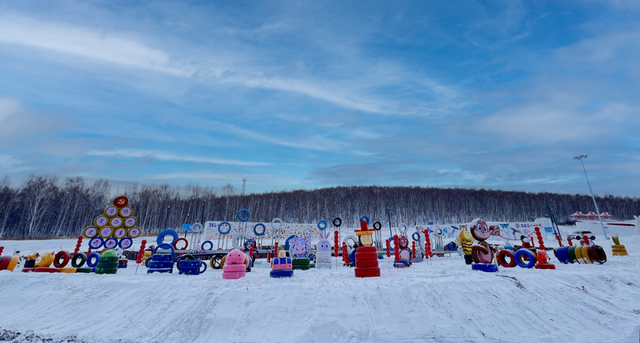呼伦贝尔市第七届冰雪日暨牙克石凤凰山冰糖葫芦冰雪艺术季系列活动盛大启幕！