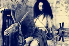 罕见的晚清老照片：女子骑木驴受刑，孩童偷窥树下乘凉的老妇人图片