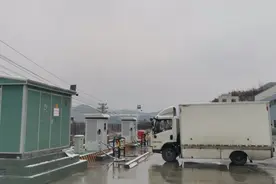 充满300度电仅需1小时！十堰新能源重卡超级充电站今日投用图片