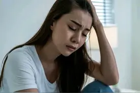 她58岁，儿媳小产卧床她不理不问，儿子一言，从此她将儿媳当宝图片