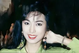 港星米雪：成龙追了她8年，拒绝与相恋26年男友结婚，现状如何？图片