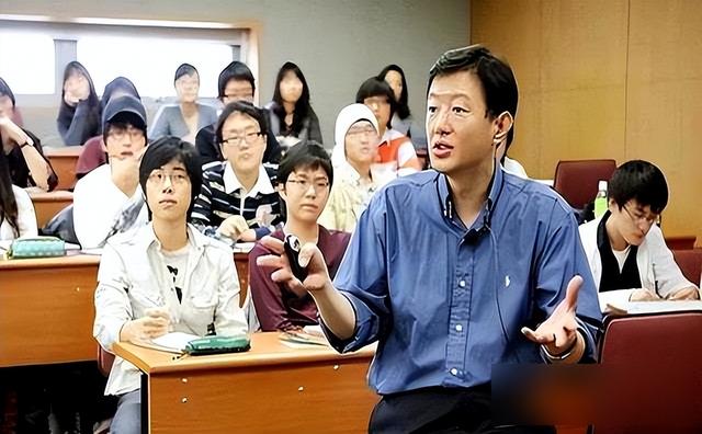 韩国教授警告：全世界只有韩国看不起中国，但中国眼里却没有韩国