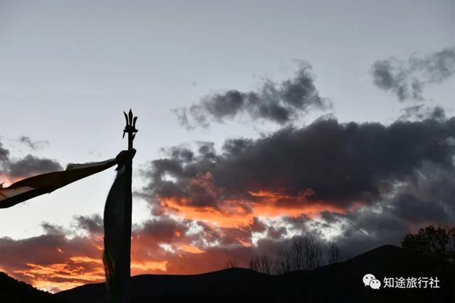 避开人潮，经典川西秋色10天行，人生必须要有的一场旅行！