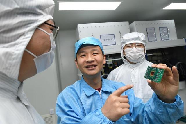 黄仁勋开始另寻出路，将主意打到中国身上	，想让北京做出一个改变