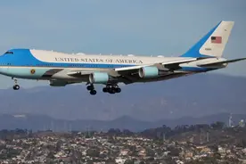 痛骂波音后，特朗普的“空军一号”还能买谁家的？图片