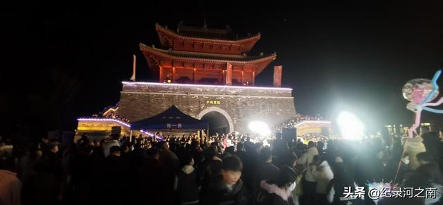 河南三妹昨晚上在国家历史文化名城国家4A级旅游景区商丘古城直播