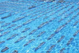 震撼！小伙手工制作760多个海军舰艇模型图片