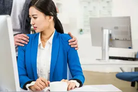 “他只是欣赏你？”男上司对女下属的5种暧昧信号，第4种最危险！图片