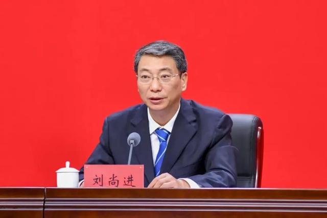 中央批准，多个省级党委领导班子密集调整
