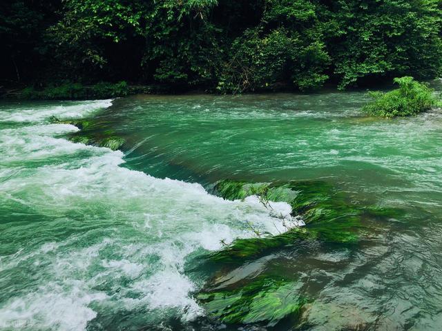 贵州不是只有黄果树！高铁打通后的黔东南，藏着最后的人间真实